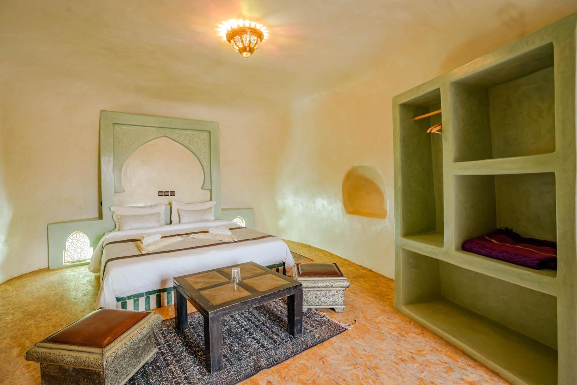 Kasbah Tizzarouine Bed & Breakfast Boumalne Dades Bagian luar foto