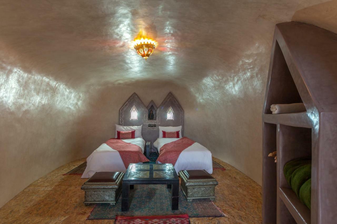 Kasbah Tizzarouine Bed & Breakfast Boumalne Dades Bagian luar foto