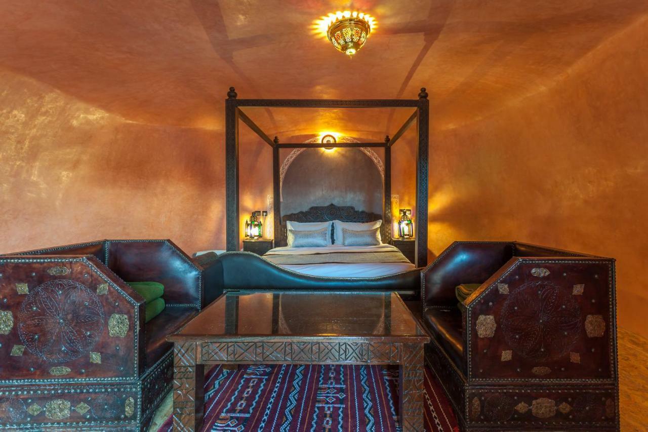 Kasbah Tizzarouine Bed & Breakfast Boumalne Dades Bagian luar foto